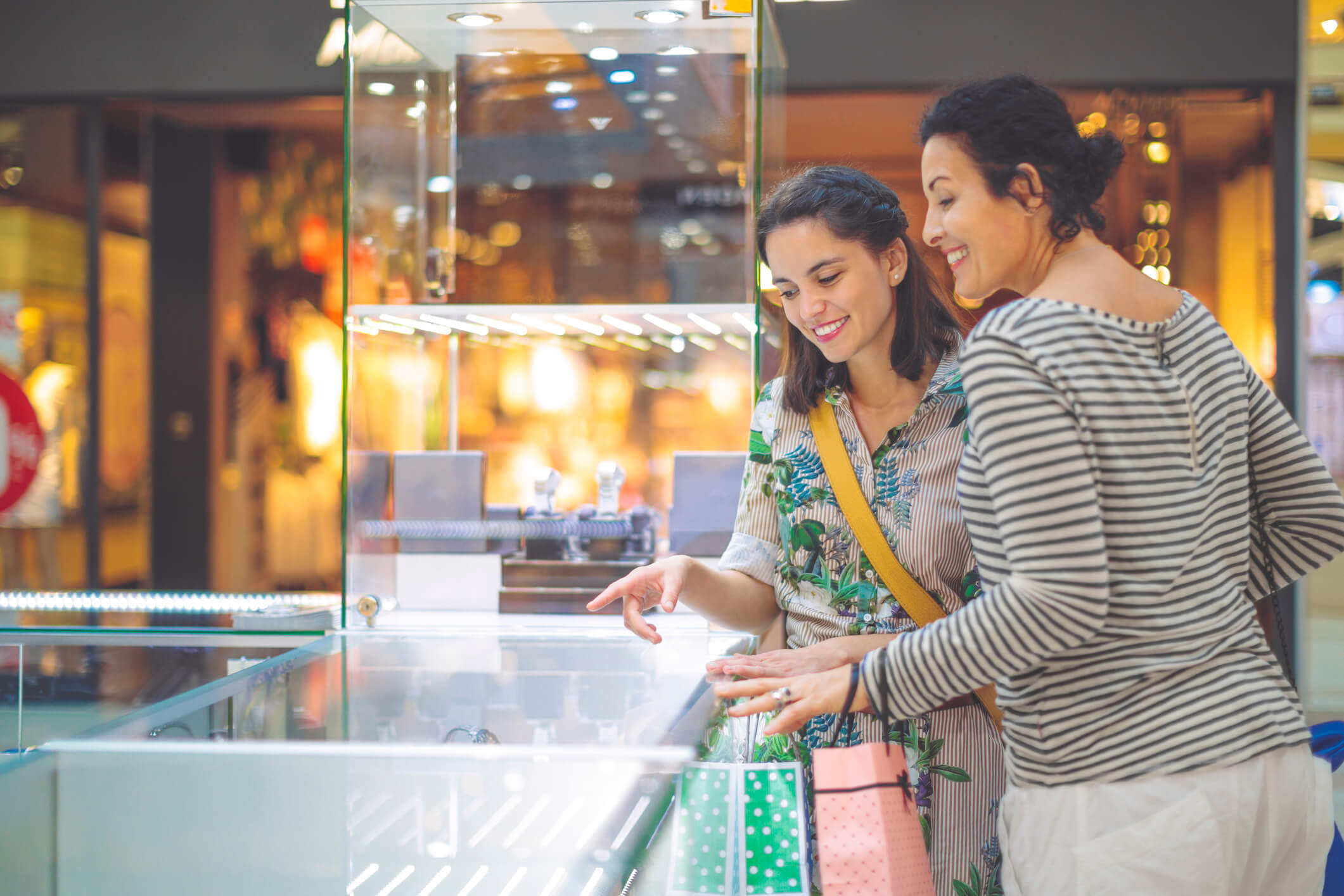 Descubra como se preparar para fazer sua primeira compra de semijoias