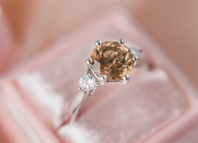 Como se preparar para vender semijoias no fim do ano?